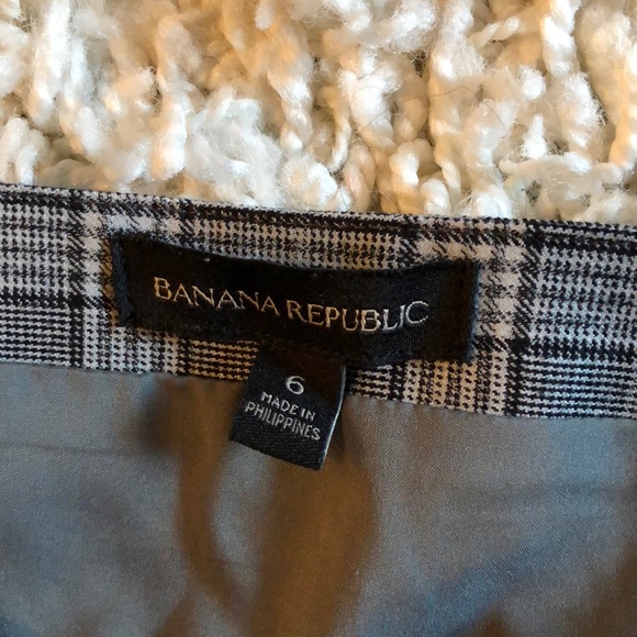 Banana Republic Checkered Pleated Mini Skirt - Picture 3 of 3
